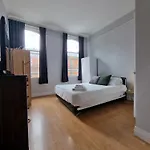 Charming City Studio Room In Near Central London